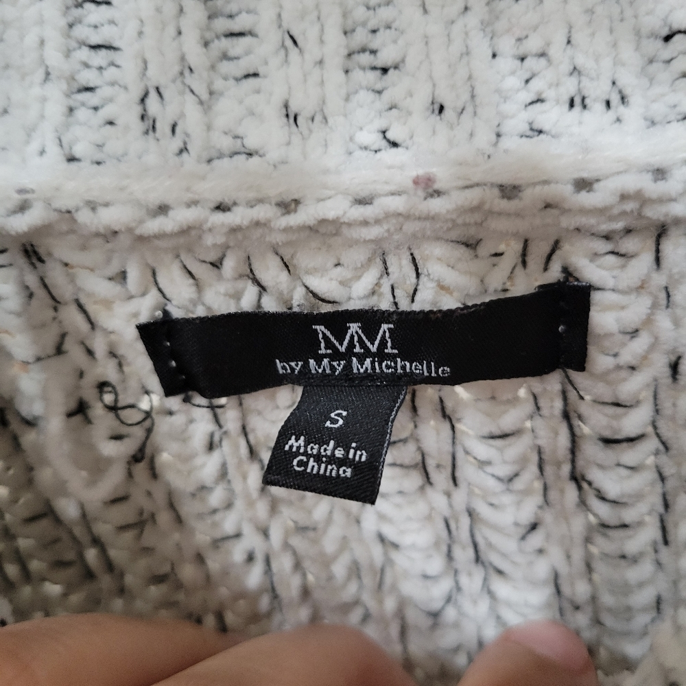 Sweater - Picture 3 of 4